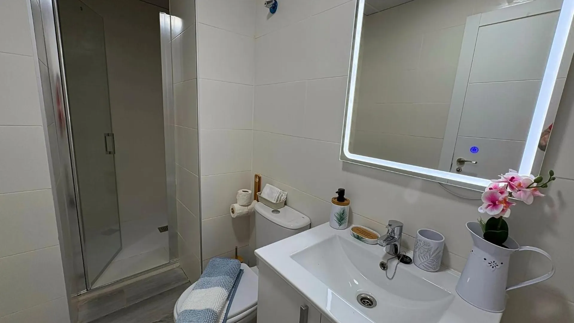 Refugio Del Madrono Estudio Moderno En Malaga